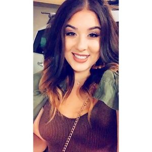 Meet your Posher, Raquel